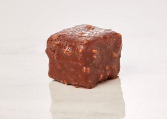 Hasselnødde/karamel kage 3x3cm (EU organic)